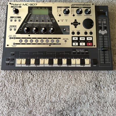 Roland MC-307 Groovebox | Reverb
