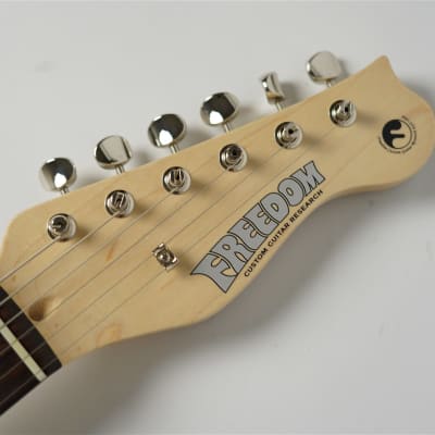 売れ筋ランキングも Custom Freedom Guitar SP-BB-02 Research エレキ