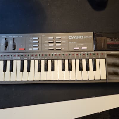 Casio PT-87 with The Beatles #1 Hits Rom-Pack