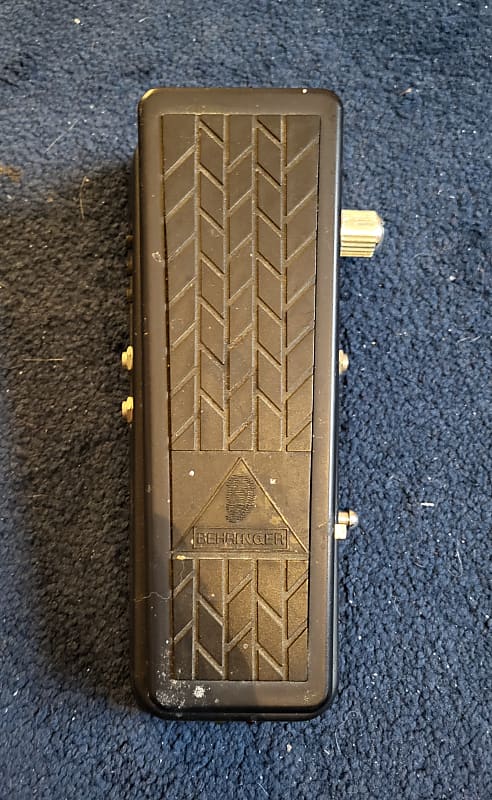 Behringer Hellbabe wah