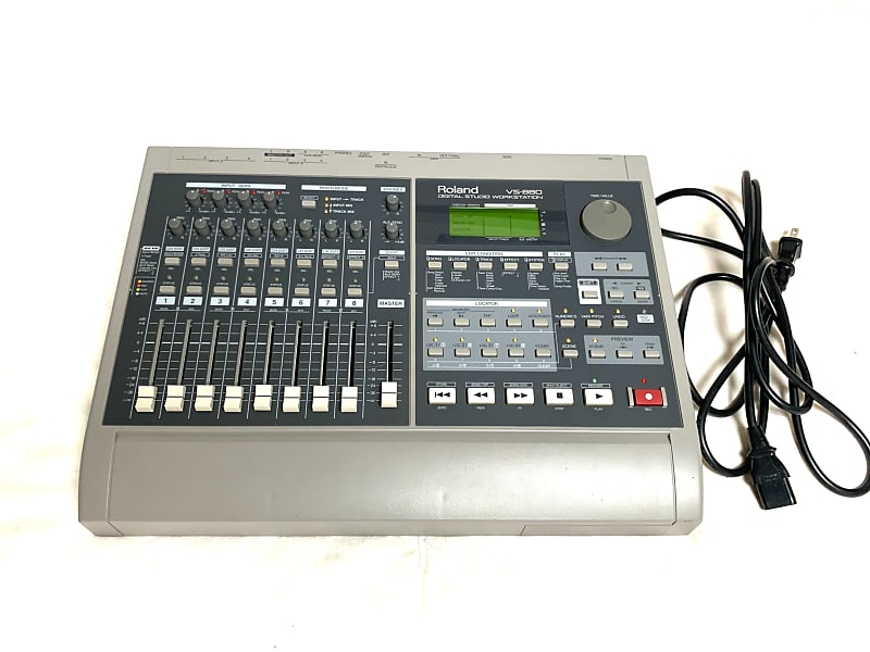 Roland VS-880 Digital Studio Workstation 1996 - 1998 - Gray