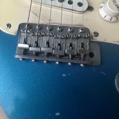 Fender American Vintage '57 Stratocaster 1990s - Relic Blue image 16