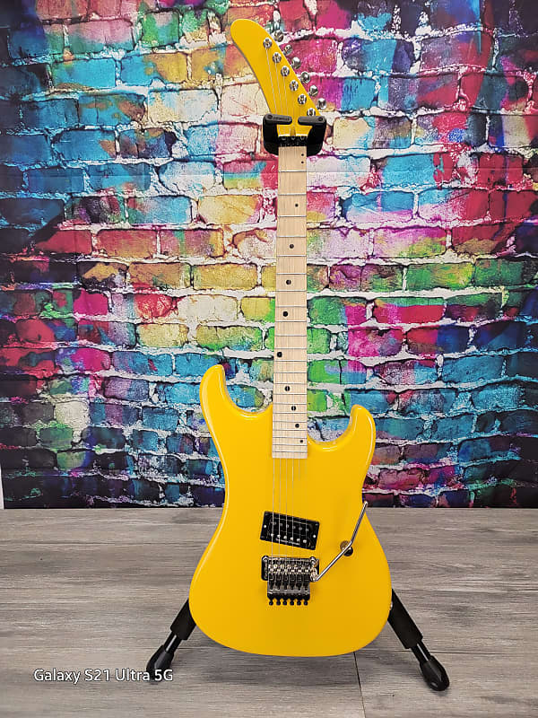 2024 Knucklehead axes Beretta Style , yellow w/ Reverb