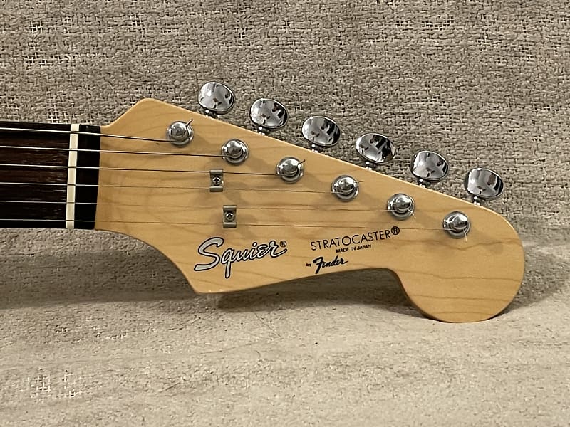 1984-1985 Squier Standard Series Stratocaster ST-362 Black 1984-1985 Squier Standard Series Stratocaster ST-362 Black