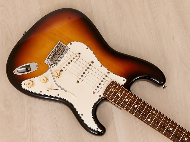 1993 Fender Stratocaster '62 Vintage Reissue ST62-70 Sunburst w