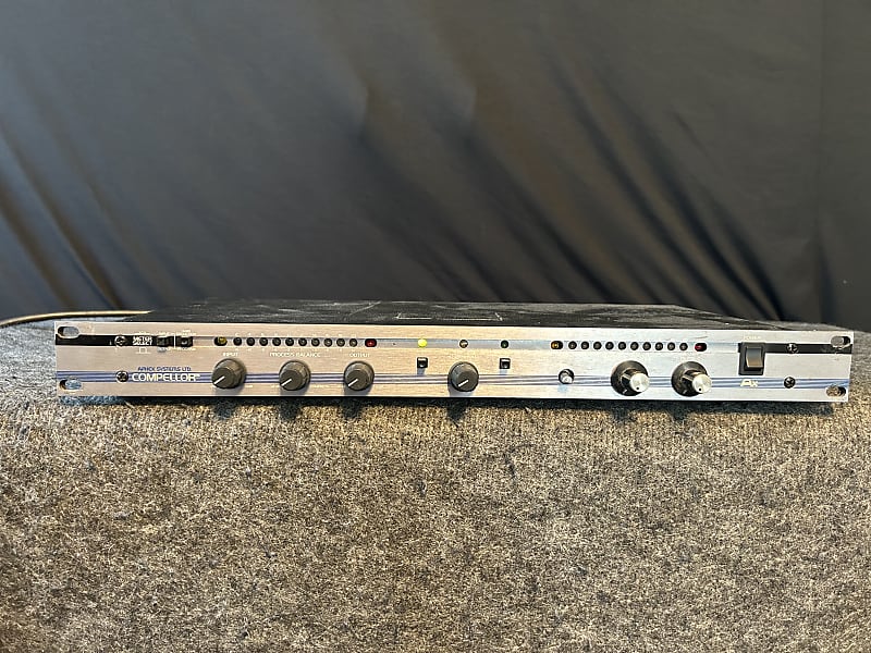 Aphex Systems Compellor 300 Dual Channel Audio Compressor Reverb