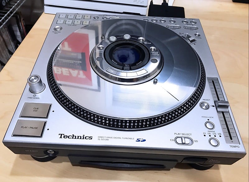 Technics SL-DZ1200 direct drive digital turntable / CD player - EXCELLENT