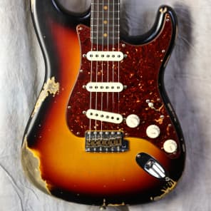 Fender  Custom Shop 1964 Reissue Heavy Relic Stratocaster 2018 3-Tone Sunburst image 2