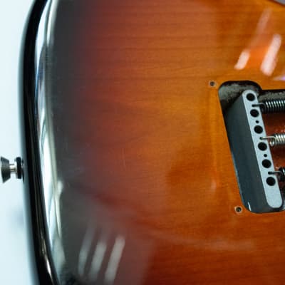 Fender American Professional Stratocaster Left-handed - 3-Color Sunburst with Maple Fingerboard image 19