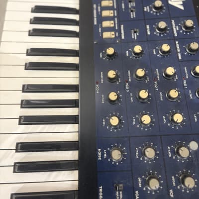 Korg Mono/Poly 1980s - Blue