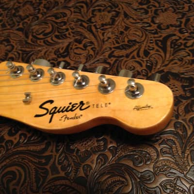 Squier Affinity Telecaster blue relic with hardshell case image 3