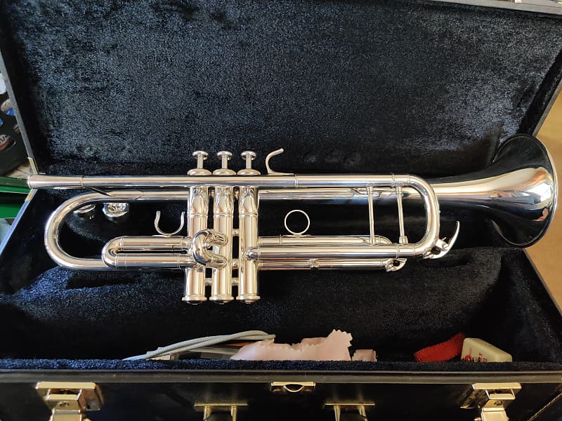 Yamaha YTR-8335 Xeno Series Bb Trumpet | Reverb