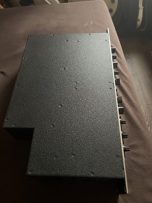 ROCKTRON Vendetta VP4 プリアンプ Rocktron Vendetta VP4 Preamp Egnater Designed Modular Tube