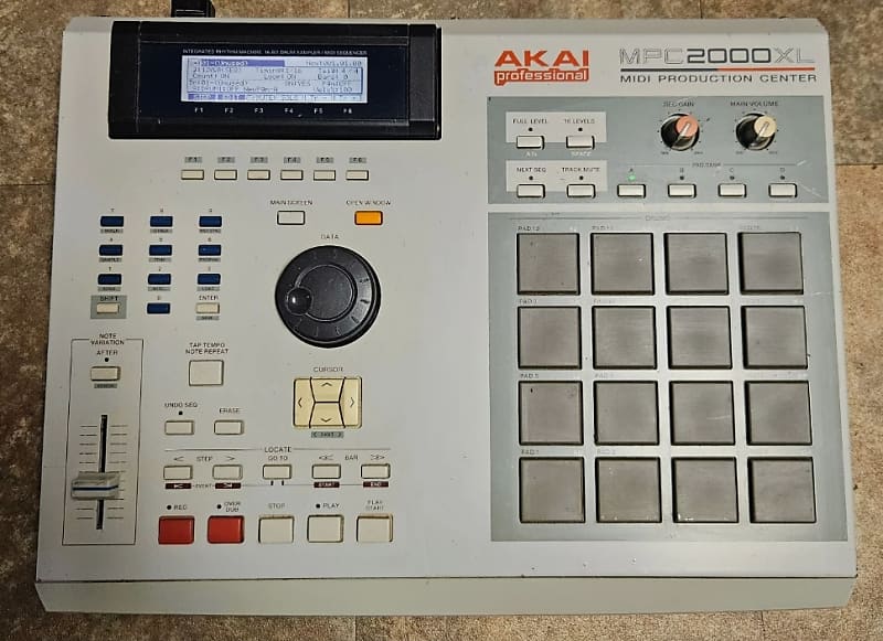 Akai MPC2000XL MIDI Production Center | Reverb UK