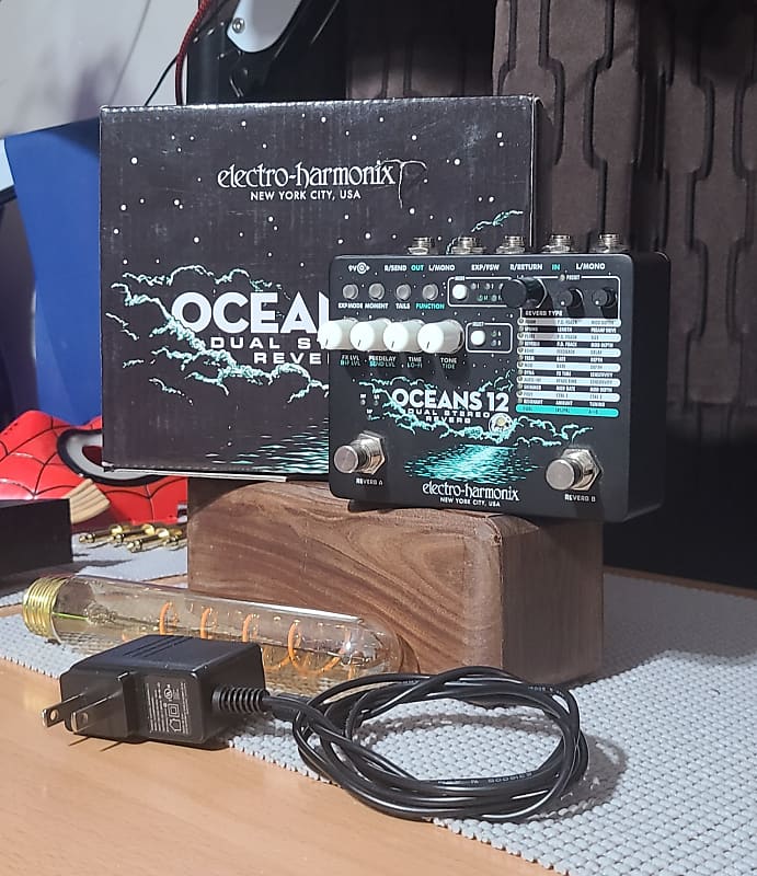 ギター ElectroHarmonixOCEANS12 DualStereoReverb Electro harmonix Oceans 12 Dual Stereo Reverb Reverb, delay
