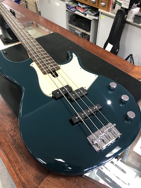 Yamaha BB434 bass guitar Teal blue