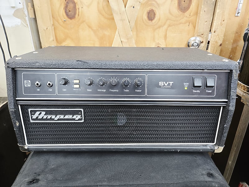 Ampeg SVT-CL Classic Series 300-Watt Tube Bass Amp Head 2000