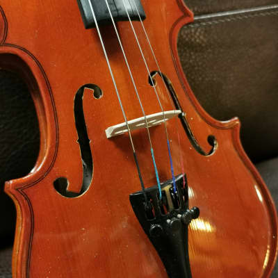 Menzel 1/8 Violin with Case - Natural image 4
