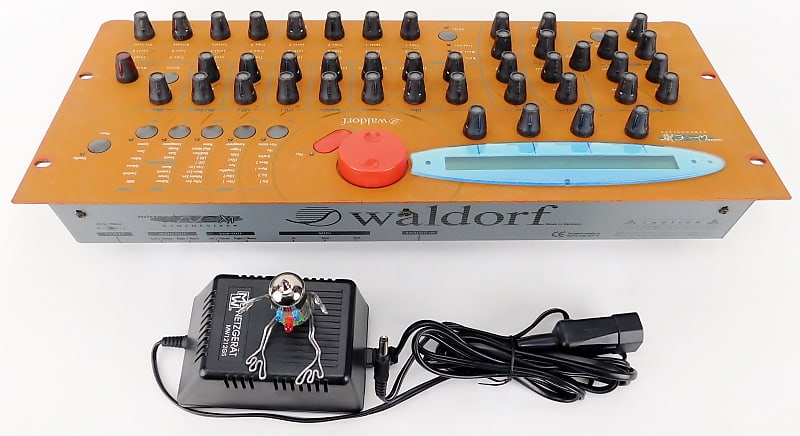 Waldorf MicroWave XT Rack 10 Voices Rack Synthesizer + Top Waldorf MicroWave XT Rack 10 Voices Rack Synthesizer + Top