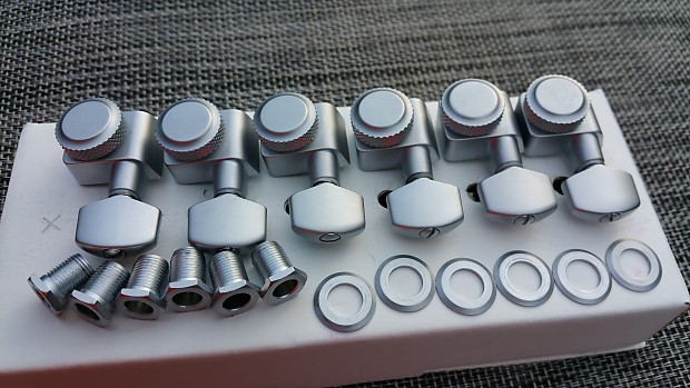 Fender locking tuners brushed chrome hotsell
