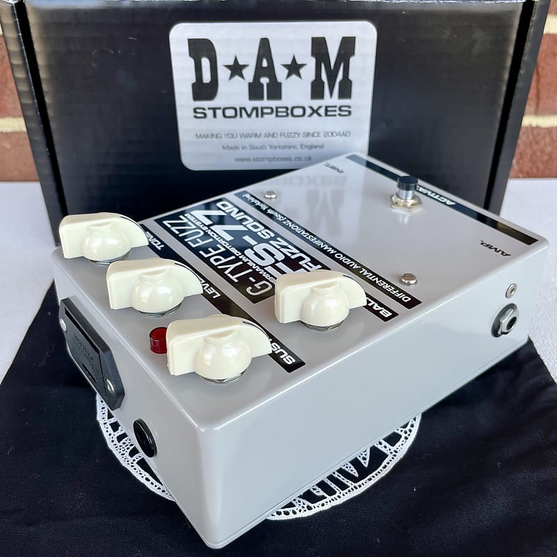 D*A*M FUZZ SOUND MKIII BLACK/GOLD美品