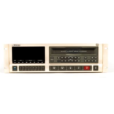 Alesis ADAT-XT20 Type II 20-Bit 8-Track Digital Audio Recorder