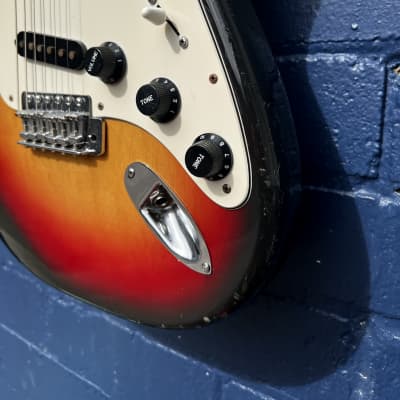 Guyatone LS-380？　ストラトキャスター 1975 Guyatone ST LS-380 - Sunburst Strat- Made in Japan
