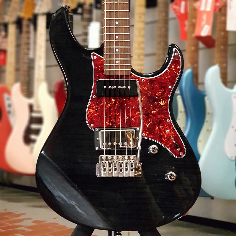 Yamaha Pacifica 611 Vfm + Seymour Duncan + Locking Tuners Reverb