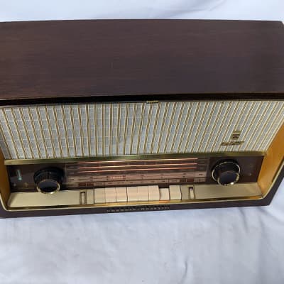 Vintage Grundig Majestic 3160 FM/MPX/AM/Shortwave/UHF Radio MCM Style And Incredible Sound! 1960 image 2