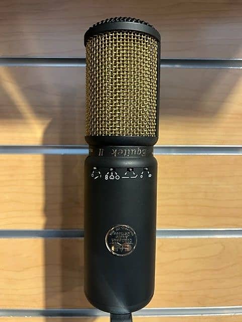 CAD Equitek E300-2 Large Diaphragm Multipattern Condenser Microphone