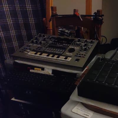 Roland MC-505 Groovebox 1998 - 2002 - Gray