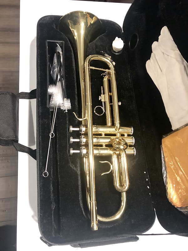 Eastar Bb Trumpet Standard Trumpet Set for Student Beginner