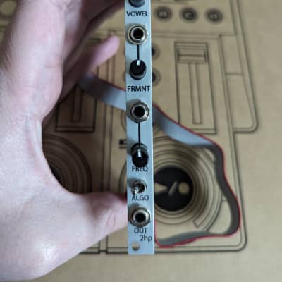 2hp Vowel - Speech Synthesis and Formant Oscillator Silver Eurorack module image 1