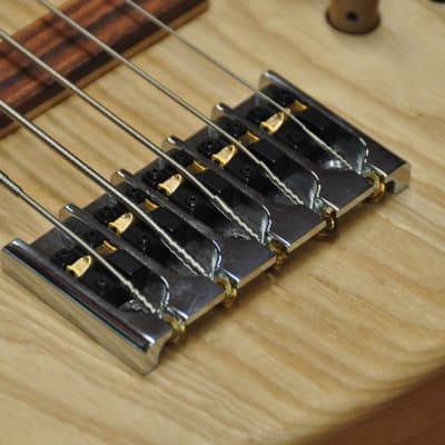Accuracy Pulse 5-24-34 Fretless Piezo image 6