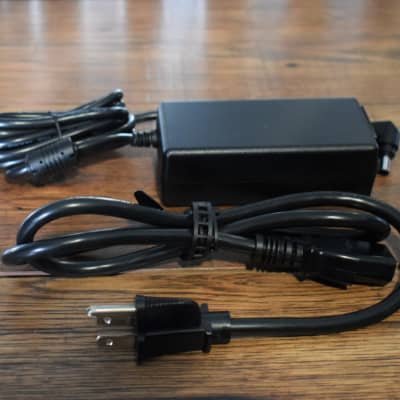 Roland AC-33 30 Watt 2x5' Chorus Acoustic Guitar Amplifier image 7