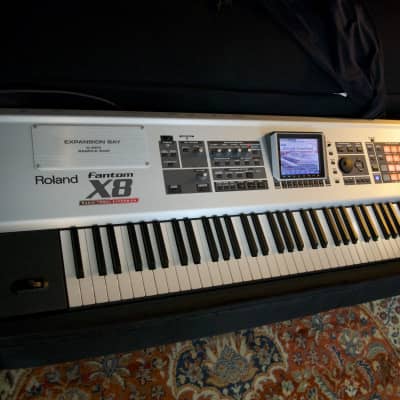 Roland Fantom-X8 88-Key Workstation Keyboard 2003 - 2004 - Silver