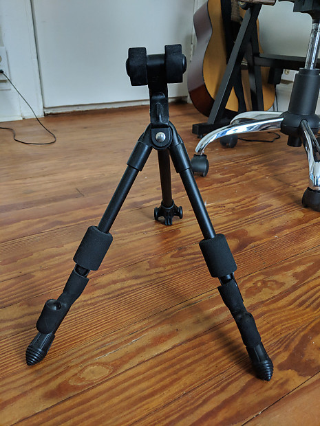 FretRest by Proline FS100E Folding Electric Guitar Stand