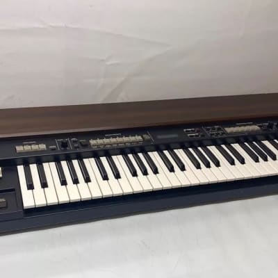 Roland VK-7 61-Key w/ 825 Leslie Speaker Combo Deal!