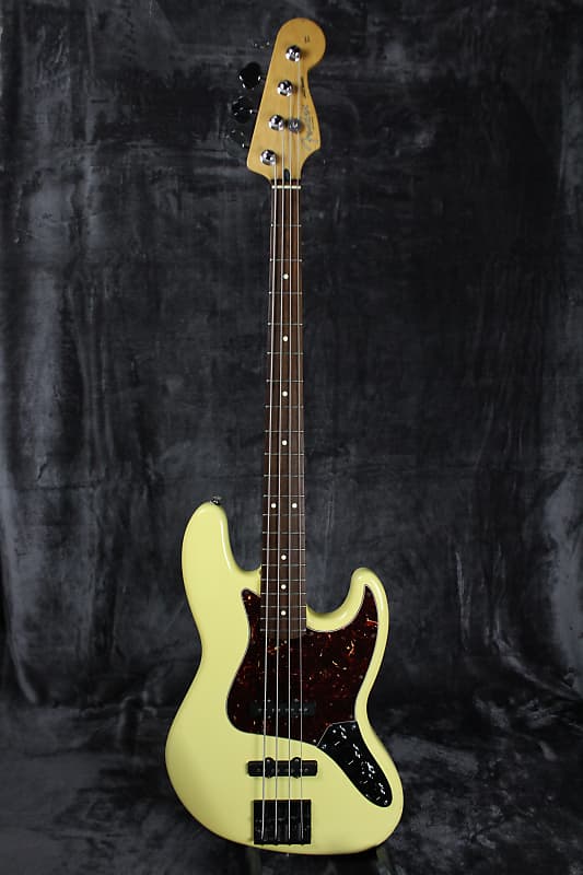 Fender Deluxe Active Jazz Bass Reverb