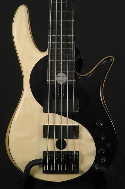 Fodera yin outlet yang 5 string