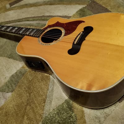 2004 Gibson ‘’SONGWRITER’’!!!!!!!!!!!! for sale