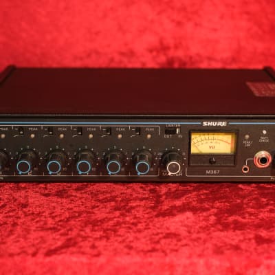 Shure M367 - Six Channel Field Mixer image 2