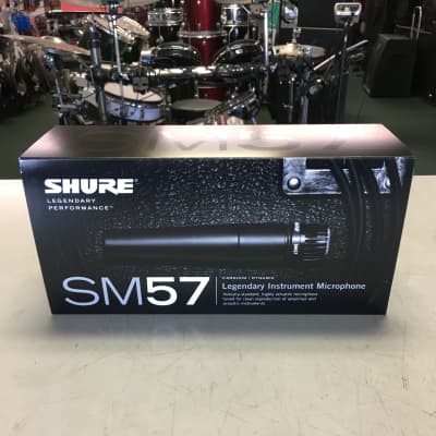 Shure SM57 Microphone w/bag & mic clip