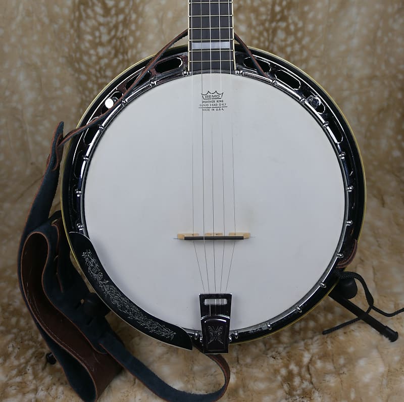 Univox 5 String Resonator Banjo Vintage 1970s Heavy Built Made in Japan w Original Hardshell Case