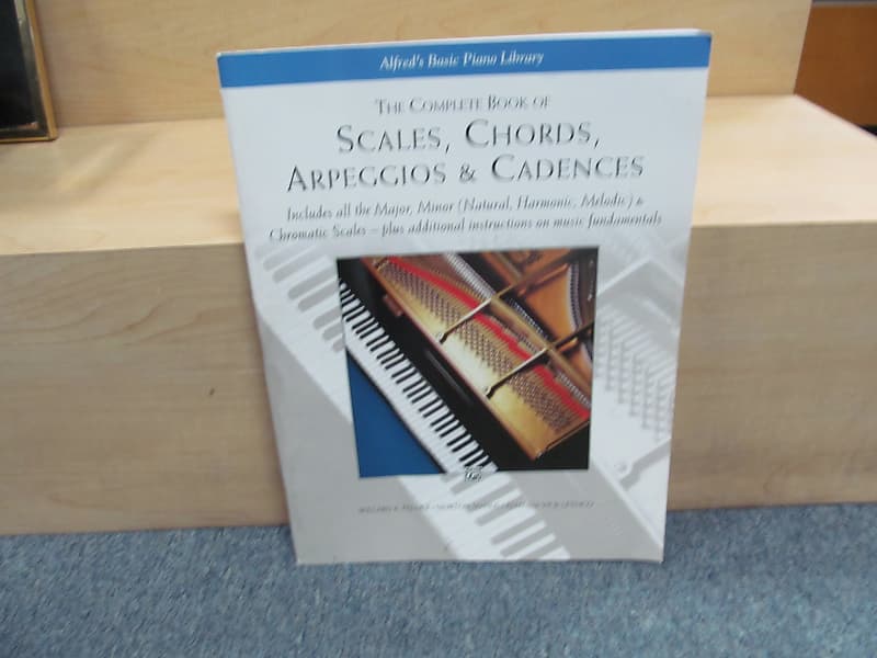 Alfred's Music The Complete Book of Scales, Chords, Arpeggios Reverb