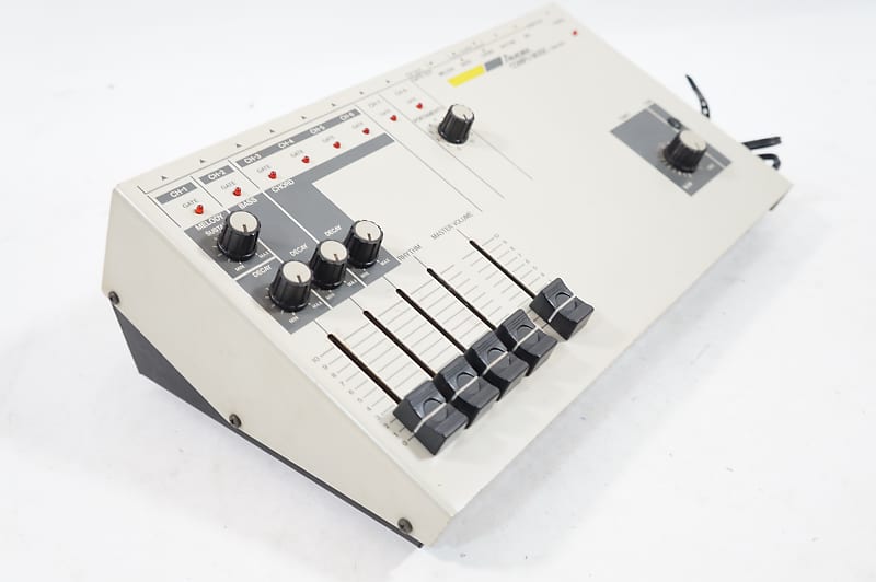 AMDEK CMU-800 COMPU MUSIC Analog Synthesizer Drum Machine CV