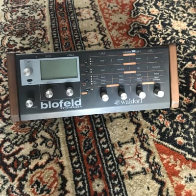 Waldorf Blofeld Black edition with wood panels and added soundpack