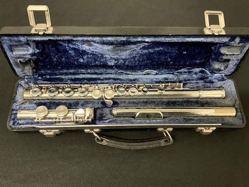 Armstrong 104 Student Model Flute With New Pads image 1