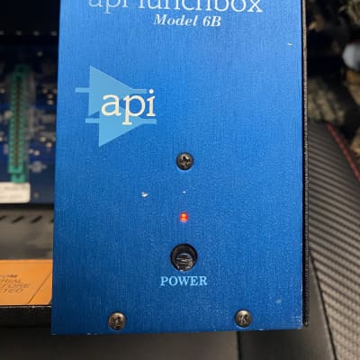 API 500-6B Lunchbox 6-Slot Powered 500 Series Frame | Reverb