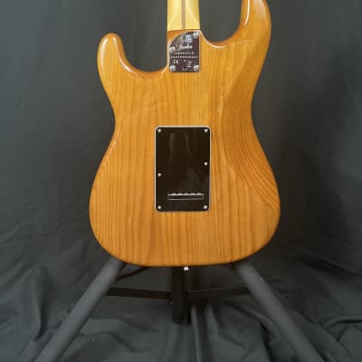 Fender American Professional II Stratocaster HSS with Maple Fretboard 2024 - Roasted Pine image 6